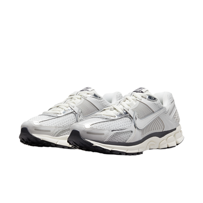 Nike Vomero 5 ‘Photon Dust Metallic Silver’