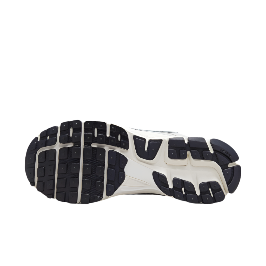 Nike Vomero 5 ‘Photon Dust Metallic Silver’