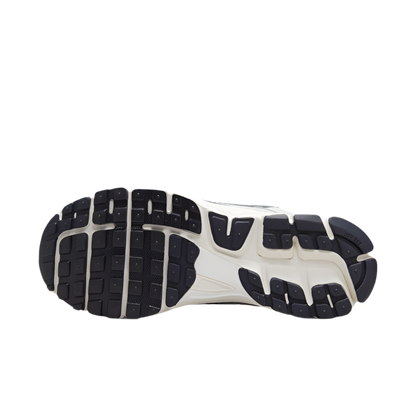 Nike Vomero 5 ‘Photon Dust Metallic Silver’