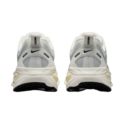 Nike Vomero 18 'Coconut Milk'