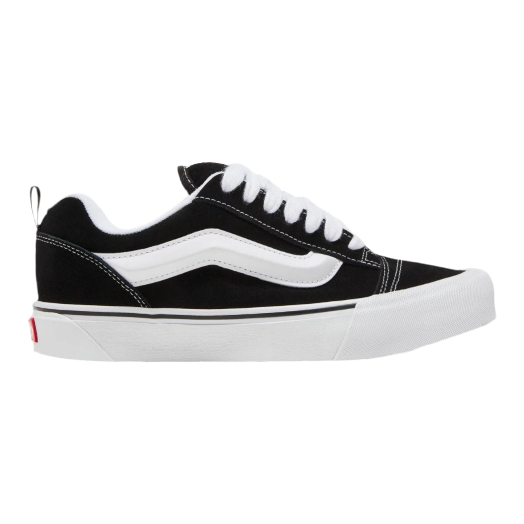 مدرسة فانز كنو "بالأبيض والأسود"