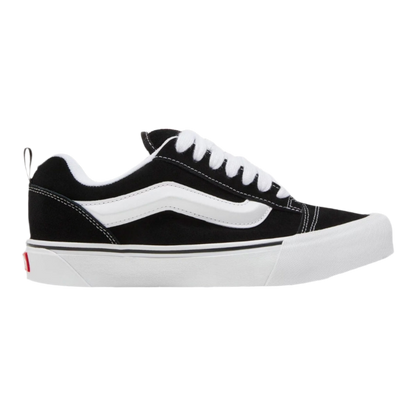 مدرسة فانز كنو "بالأبيض والأسود"