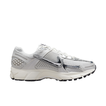 Nike Vomero 5 ‘Photon Dust Metallic Silver’
